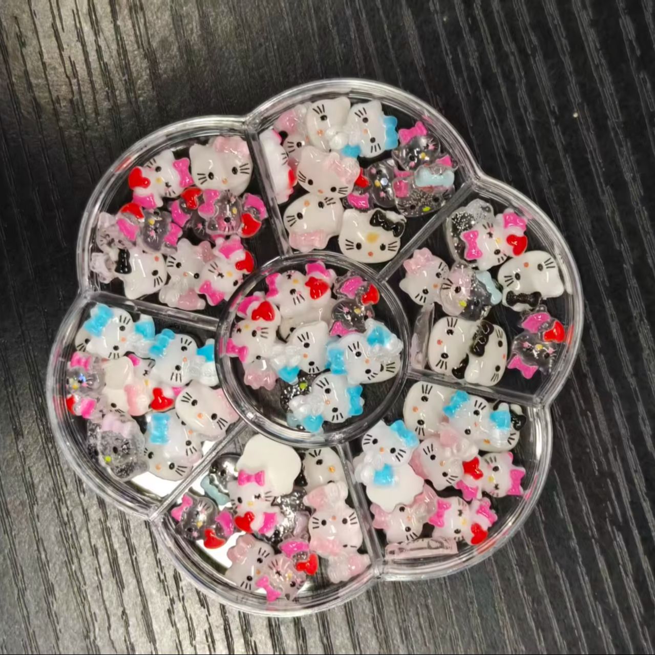 Resin Art Case - 70 قطعة من زينة الأظافر الراتنجية